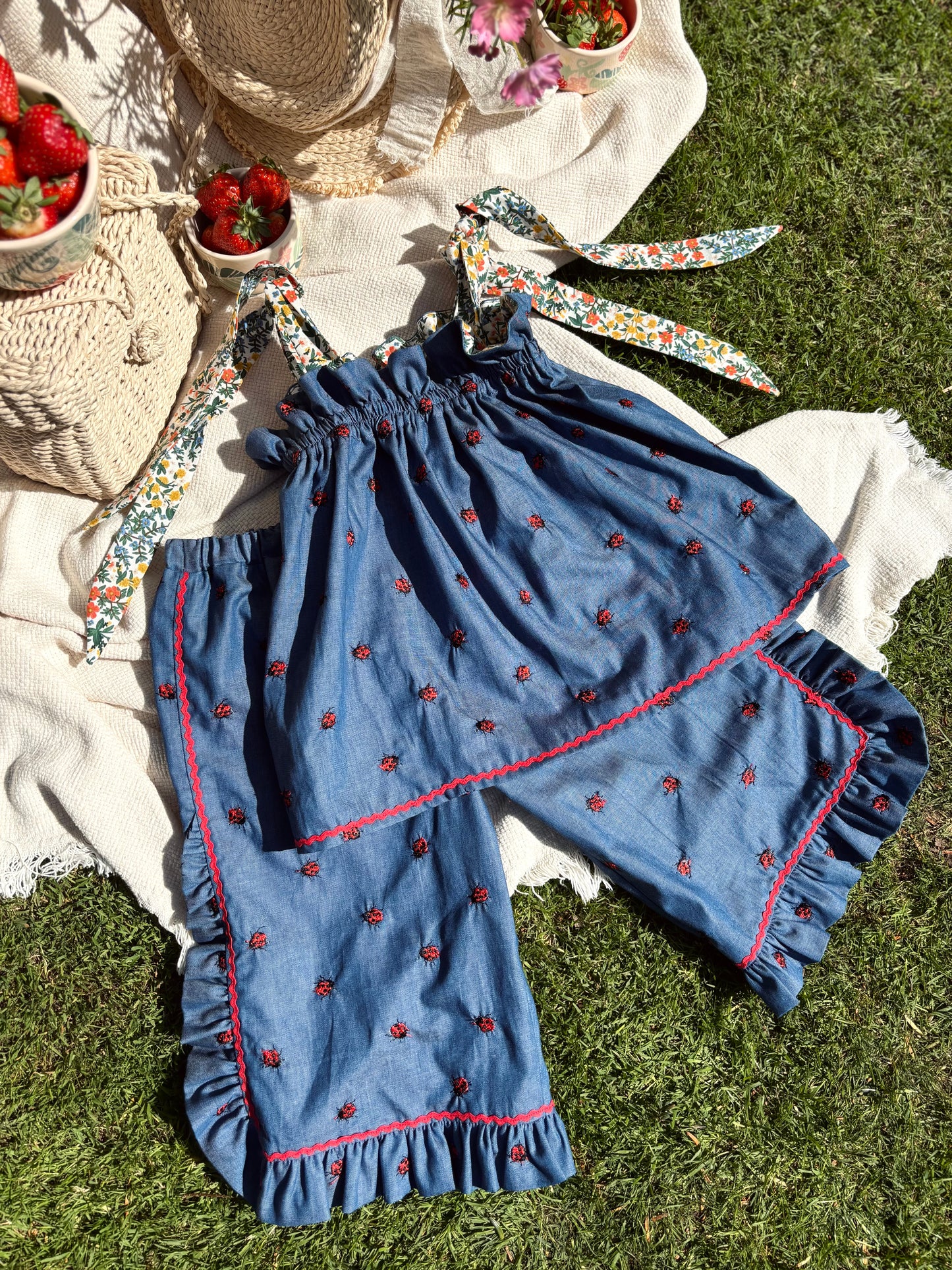 Ladybug ruffled pants