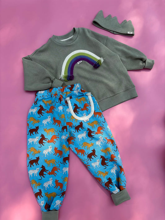 Csiribí cica nadrágja