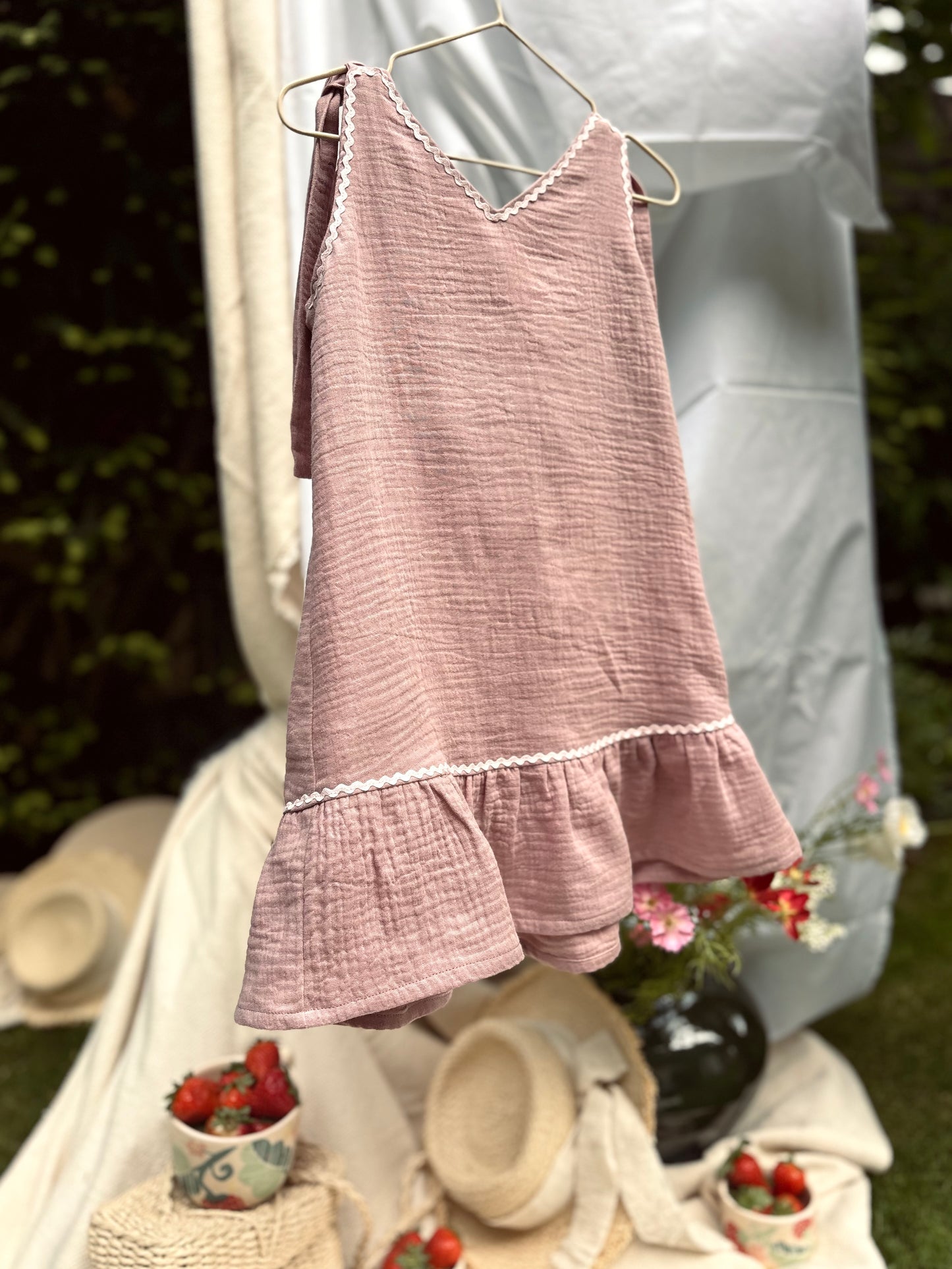 Csillámló szárnyú ruha