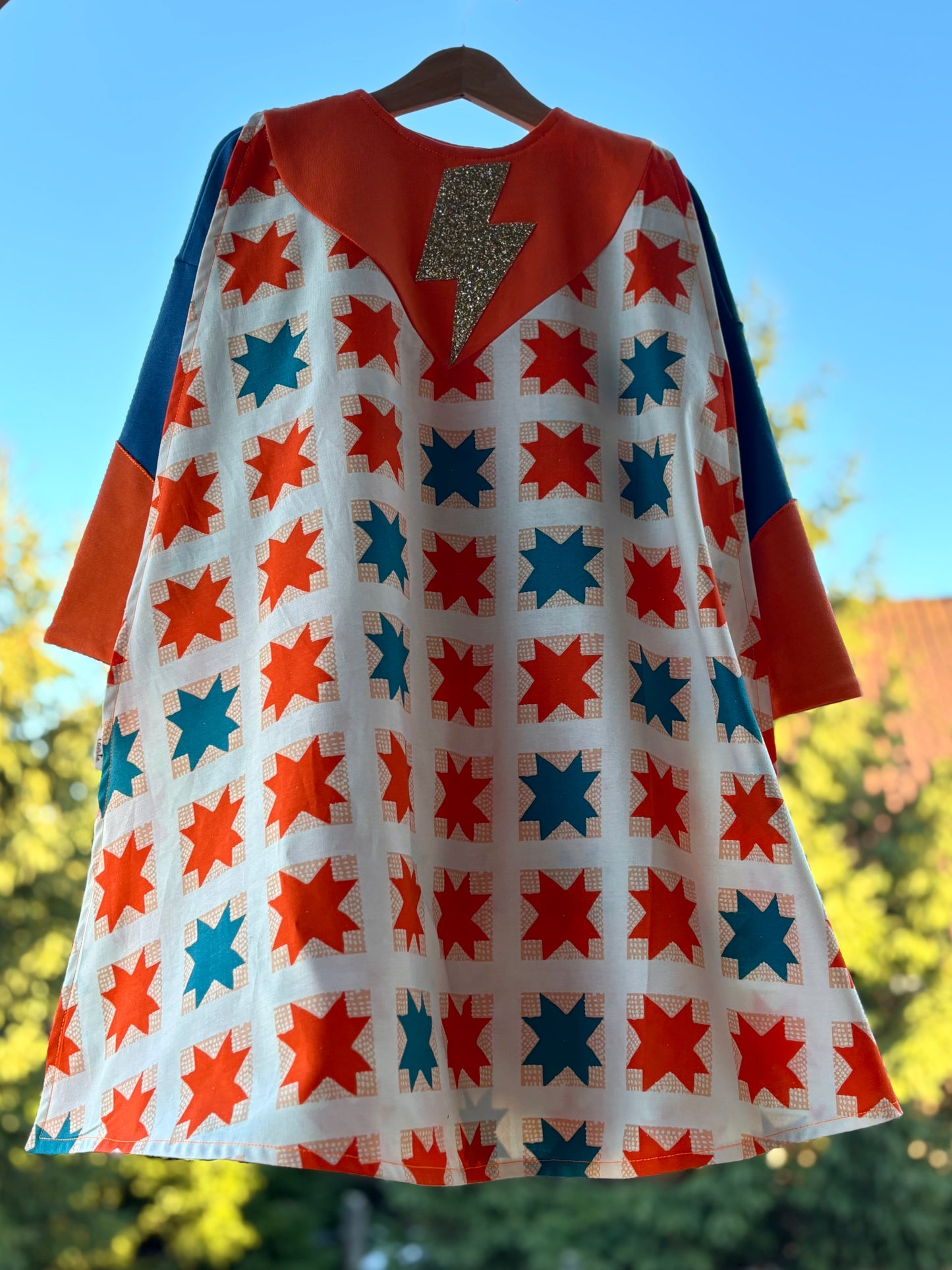 Supergirl narancs-kék ruha