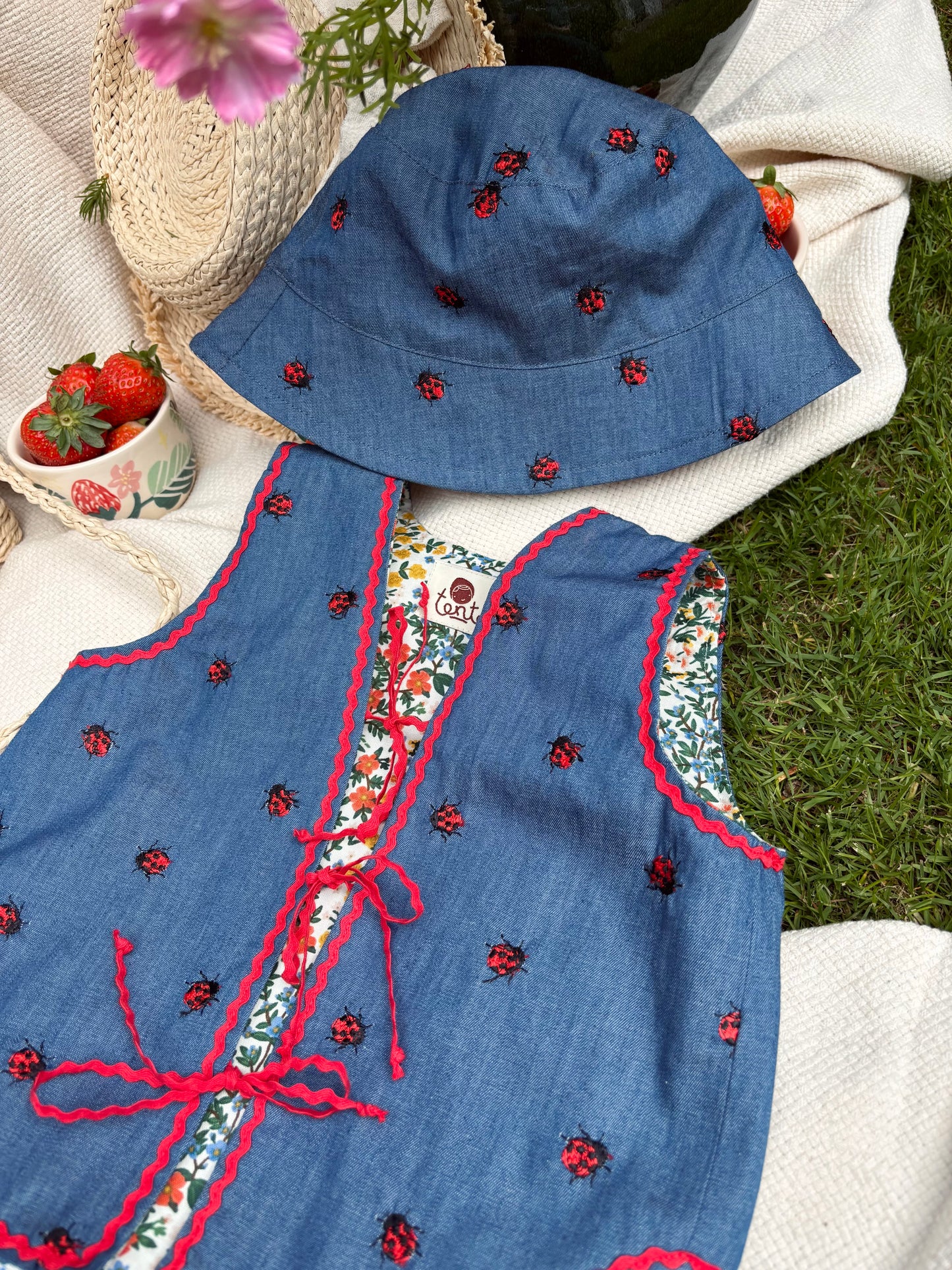 Katica kifordítható kalap