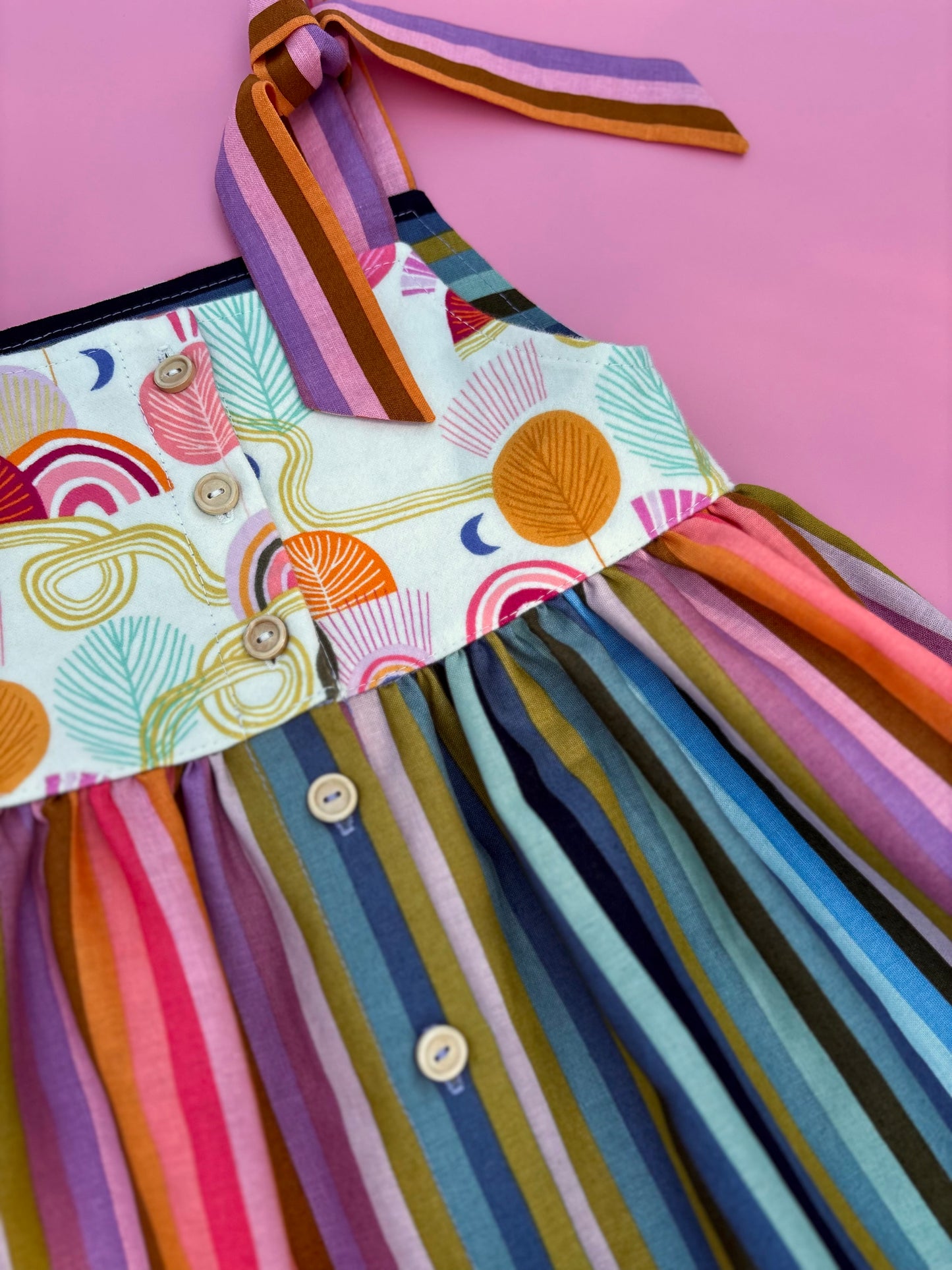 Color magic dress