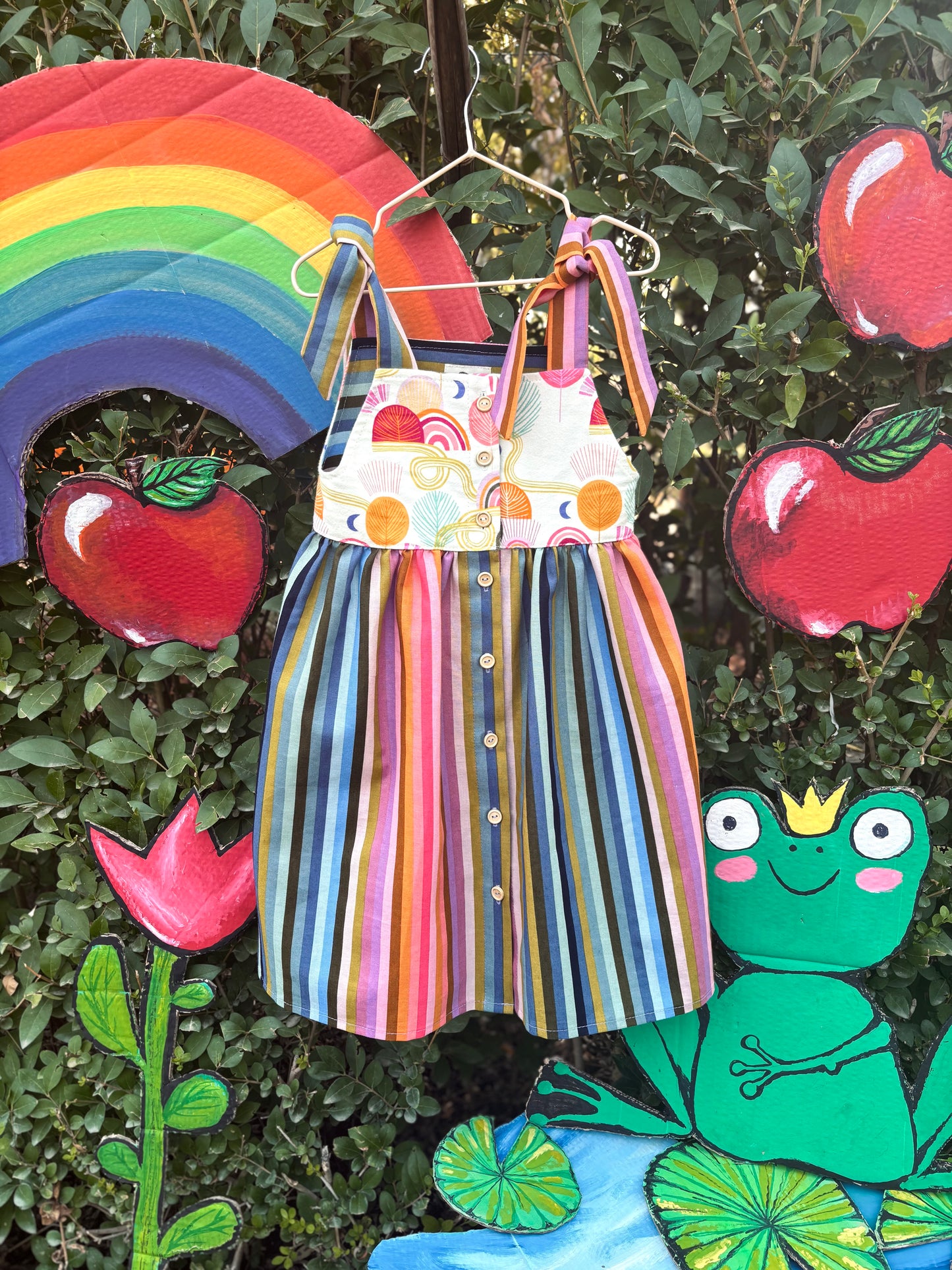 Color magic dress