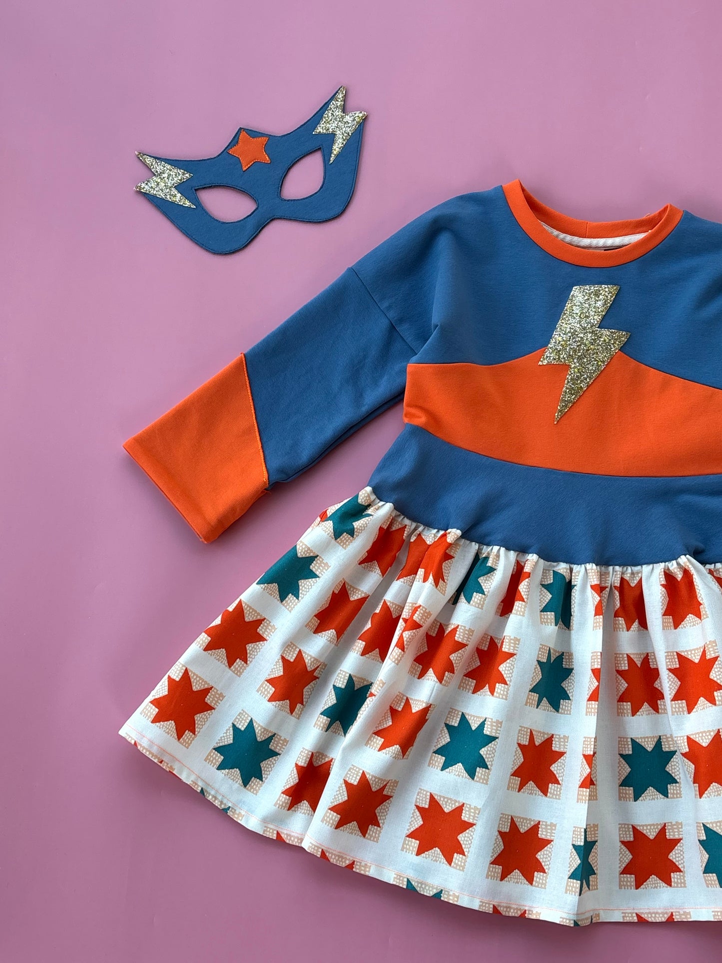 Supergirl narancs-kék ruha